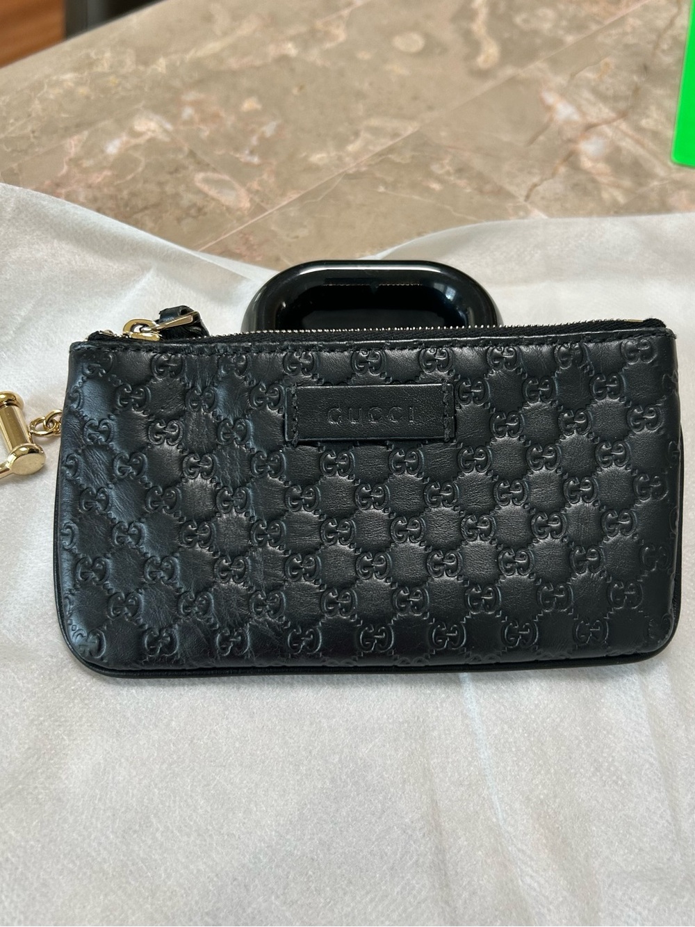 Gucci Guccissima Black Embossed Leather Zip Keychain case
